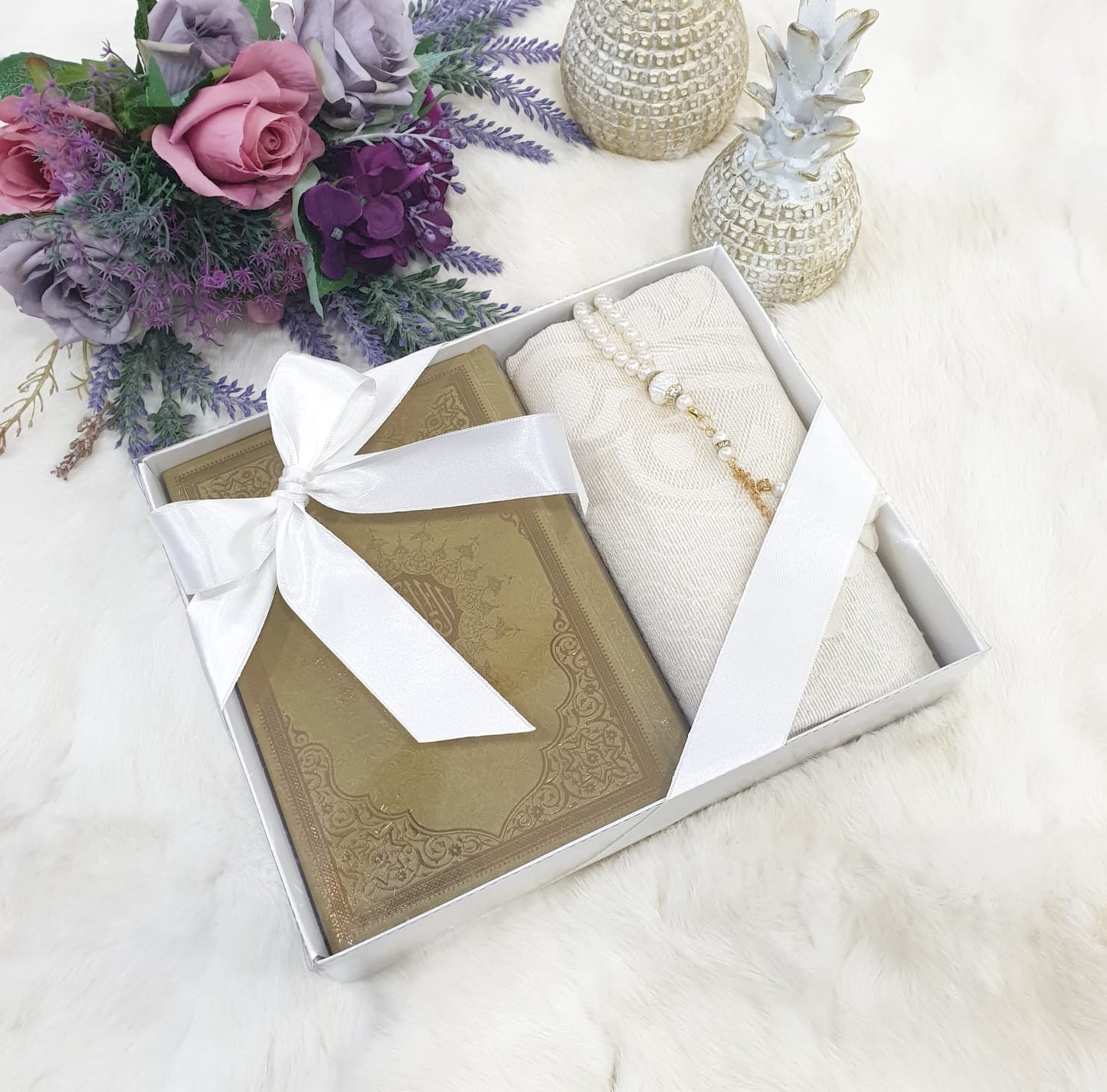 Ibaadah Islamic gift set in black colourway